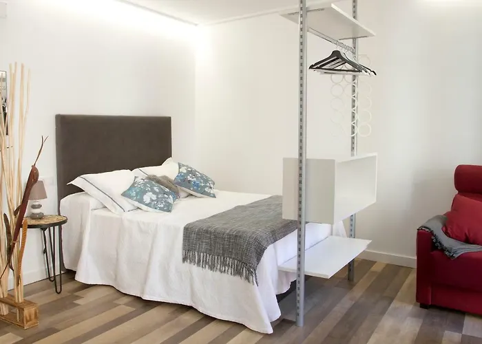 Acio Blanco. Loft En El Casco Historico De *